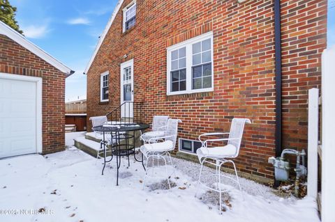 Tiny photo for 1421 Hurd Avenue, Findlay, OH 45840 (MLS # 10002222)