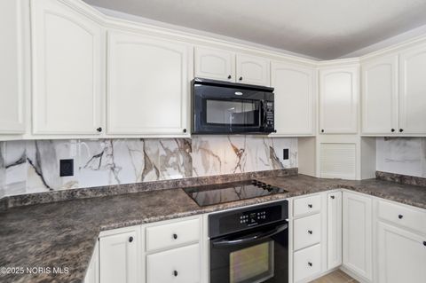 Tiny photo for 1421 Hurd Avenue, Findlay, OH 45840 (MLS # 10002222)