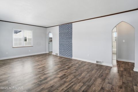 Tiny photo for 1421 Hurd Avenue, Findlay, OH 45840 (MLS # 10002222)