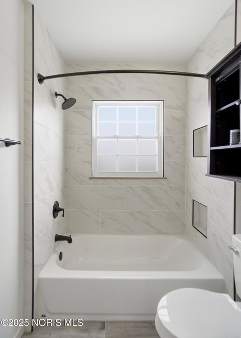 Tiny photo for 1421 Hurd Avenue, Findlay, OH 45840 (MLS # 10002222)