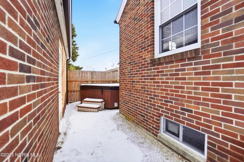 Tiny photo for 1421 Hurd Avenue, Findlay, OH 45840 (MLS # 10002222)