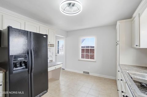 Tiny photo for 1421 Hurd Avenue, Findlay, OH 45840 (MLS # 10002222)