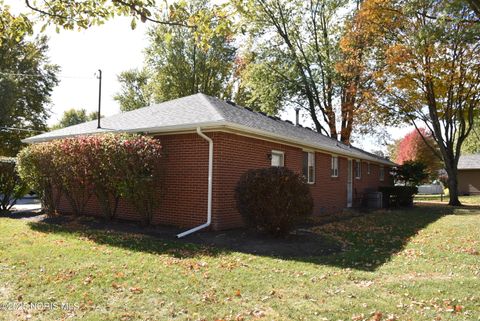 Tiny photo for 8 Arlington Court, Bowling Green, OH 43402 (MLS # 10000718)