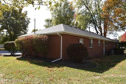 Tiny photo for 8 Arlington Court, Bowling Green, OH 43402 (MLS # 10000718)