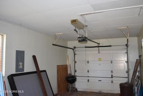 Tiny photo for 8 Arlington Court, Bowling Green, OH 43402 (MLS # 10000718)