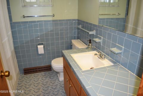 Tiny photo for 8 Arlington Court, Bowling Green, OH 43402 (MLS # 10000718)