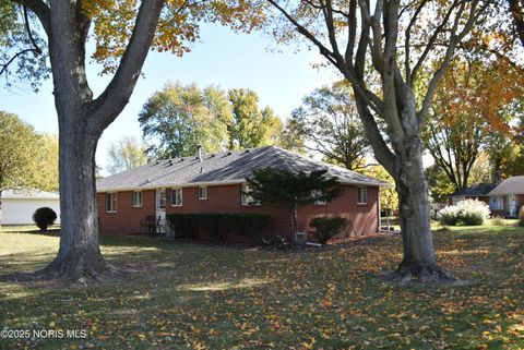 Tiny photo for 8 Arlington Court, Bowling Green, OH 43402 (MLS # 10000718)