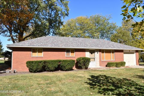 Tiny photo for 8 Arlington Court, Bowling Green, OH 43402 (MLS # 10000718)
