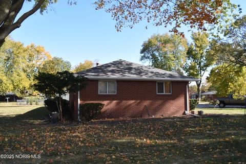 Tiny photo for 8 Arlington Court, Bowling Green, OH 43402 (MLS # 10000718)