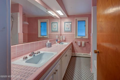 Tiny photo for 4905 Pine Ridge Road, Toledo, OH 43615 (MLS # 10002387)