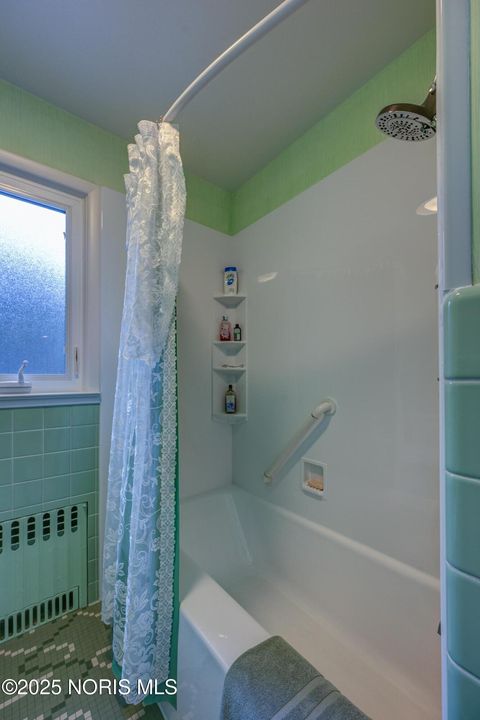 Tiny photo for 4905 Pine Ridge Road, Toledo, OH 43615 (MLS # 10002387)