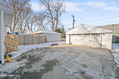 Tiny photo for 3041 123rd Street, Toledo, OH 43611 (MLS # 10002129)