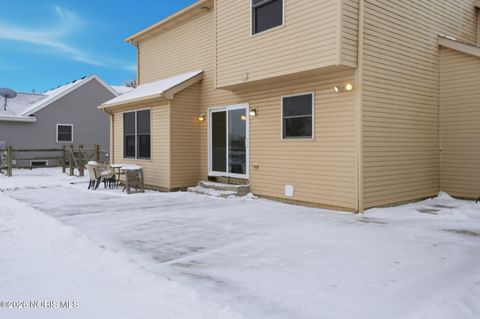 Tiny photo for 1619 Horseshoe Bend Drive, Perrysburg, OH 43551 (MLS # 10003158)