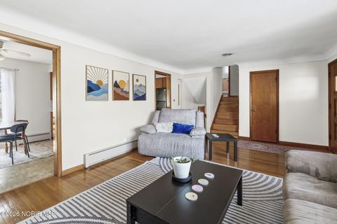 Tiny photo for 701 W Melrose Avenue, Findlay, OH 45840 (MLS # 10004047)