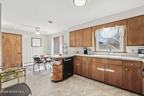 Tiny photo for 701 W Melrose Avenue, Findlay, OH 45840 (MLS # 10004047)