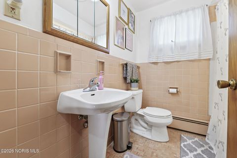 Tiny photo for 701 W Melrose Avenue, Findlay, OH 45840 (MLS # 10004047)