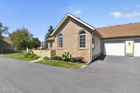 Tiny photo for 311 Turnbury Lane, Perrysburg, OH 43551 (MLS # 10012668)