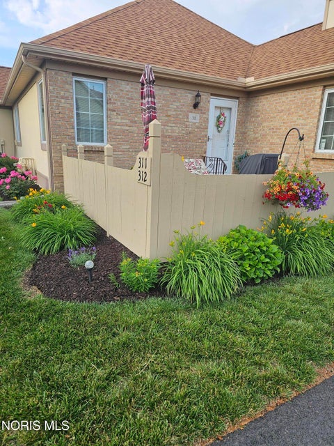 Tiny photo for 311 Turnbury Lane, Perrysburg, OH 43551 (MLS # 10012668)