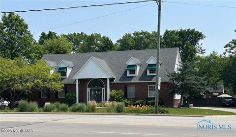 Photo of 1421 & 1445 S Reynolds Road, Toledo, OH 43615 (MLS # 10002063)