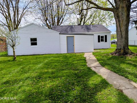 Tiny photo for 404 Park Street, Archbold, OH 43502 (MLS # 10006528)