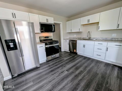 Tiny photo for 404 Park Street, Archbold, OH 43502 (MLS # 10006528)