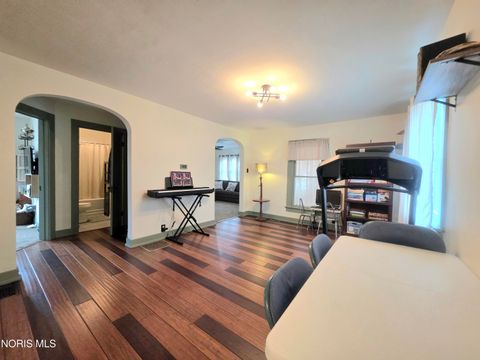 Tiny photo for 529 W Maple Street, Deshler, OH 43516 (MLS # 10004719)