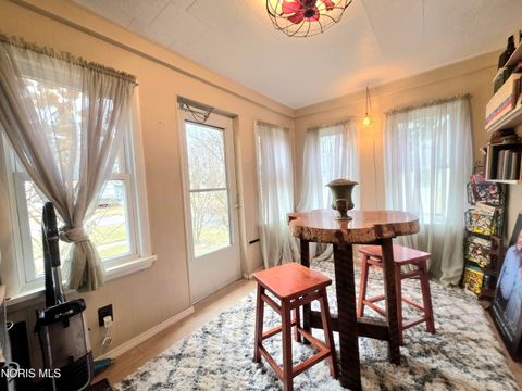 Tiny photo for 529 W Maple Street, Deshler, OH 43516 (MLS # 10004719)