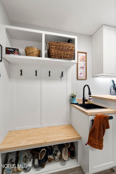 Tiny photo for 5246 Fredelia Drive, Toledo, OH 43623 (MLS # 10006080)