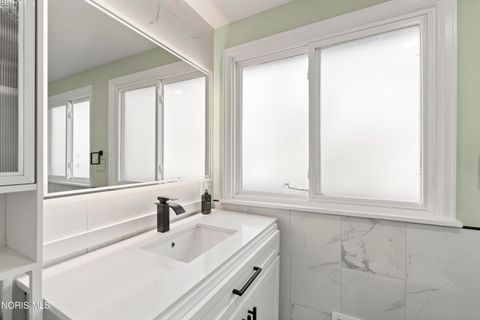 Tiny photo for 5246 Fredelia Drive, Toledo, OH 43623 (MLS # 10006080)