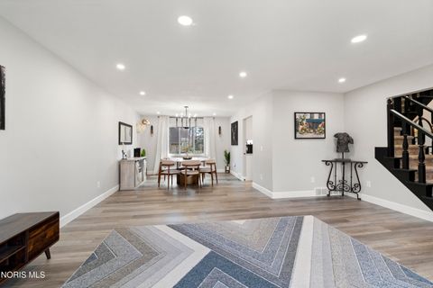 Tiny photo for 5246 Fredelia Drive, Toledo, OH 43623 (MLS # 10006080)