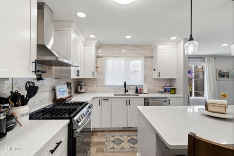 Tiny photo for 5246 Fredelia Drive, Toledo, OH 43623 (MLS # 10006080)