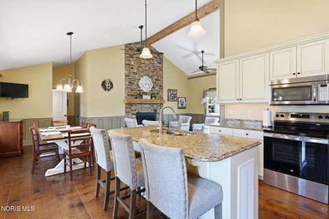 Tiny photo for 578 N Angela Drive, Fostoria, OH 44830 (MLS # 10011597)