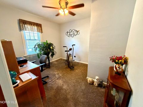 Tiny photo for 209 Hoffman Road, Rossford, OH 43460 (MLS # 10008472)