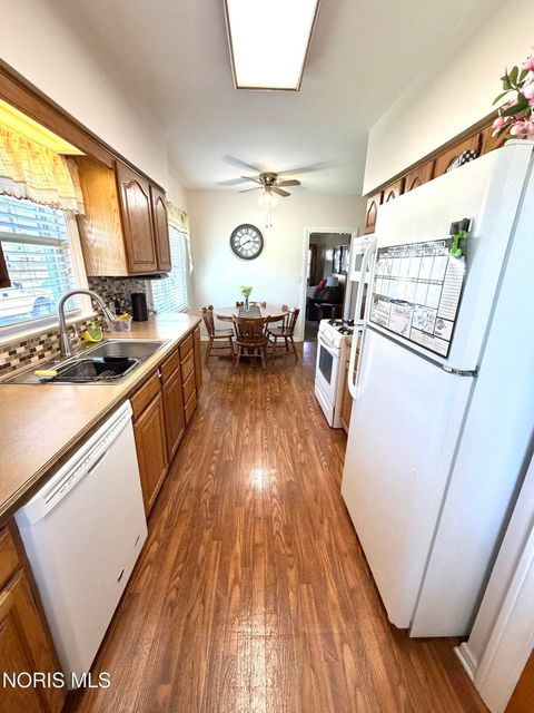 Tiny photo for 209 Hoffman Road, Rossford, OH 43460 (MLS # 10008472)