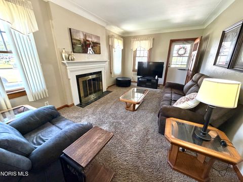 Tiny photo for 209 Hoffman Road, Rossford, OH 43460 (MLS # 10008472)