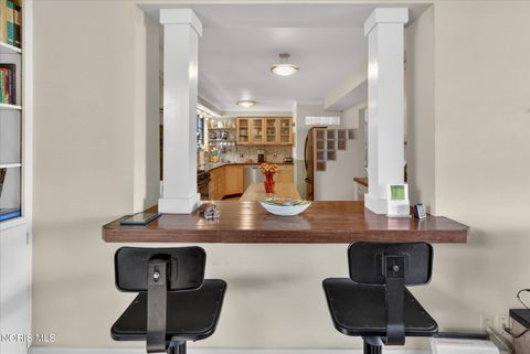Tiny photo for 3570 Indian Road, Ottawa Hills, OH 43606 (MLS # 10007586)