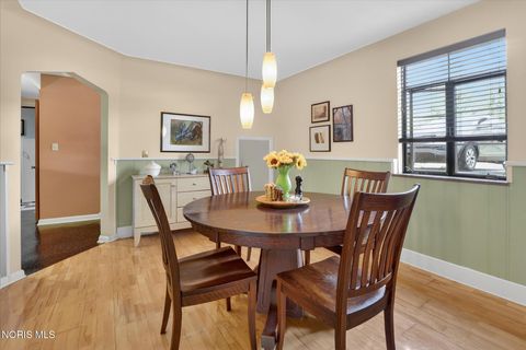 Tiny photo for 3570 Indian Road, Ottawa Hills, OH 43606 (MLS # 10007586)