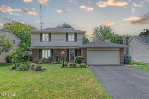 Photo of 6435 Antoinette Lane, Maumee, OH 43537 (MLS # 10008974)