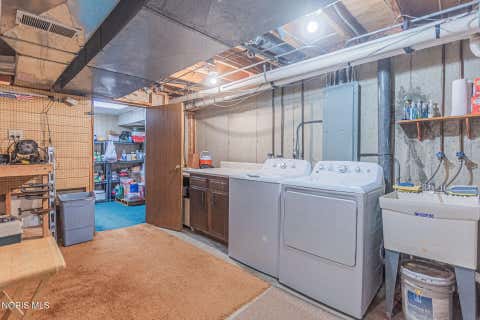 Tiny photo for 6435 Antoinette Lane, Maumee, OH 43537 (MLS # 10008974)