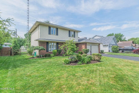 Tiny photo for 6435 Antoinette Lane, Maumee, OH 43537 (MLS # 10008974)