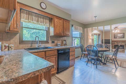 Tiny photo for 6435 Antoinette Lane, Maumee, OH 43537 (MLS # 10008974)