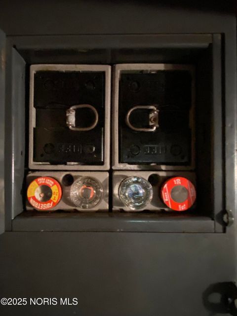 Tiny photo for 3331 Van Fleet Parkway, Toledo, OH 43615 (MLS # 10000730)