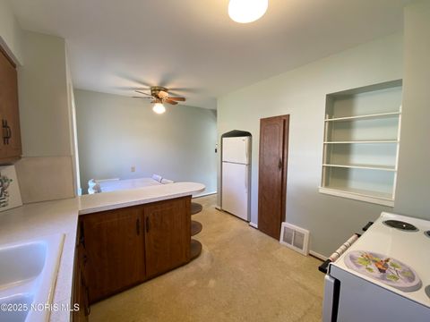 Tiny photo for 3331 Van Fleet Parkway, Toledo, OH 43615 (MLS # 10000730)