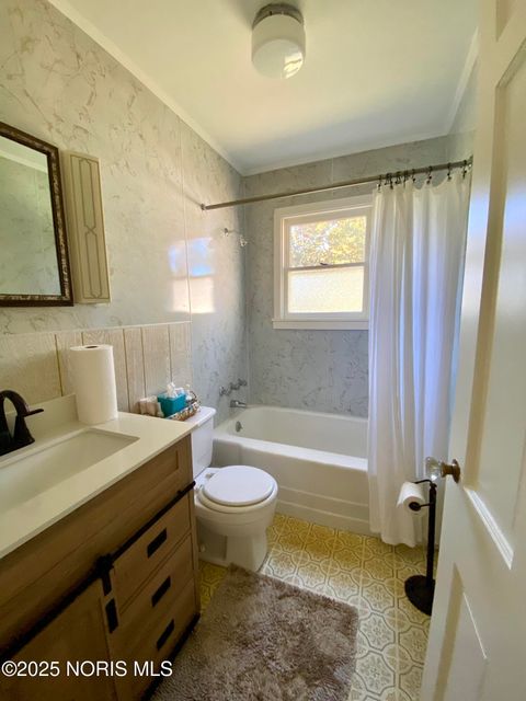 Tiny photo for 3331 Van Fleet Parkway, Toledo, OH 43615 (MLS # 10000730)