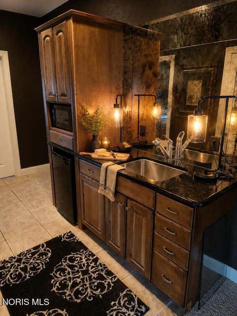 Tiny photo for 2942 Lexington Glen Boulevard, Monclova, OH 43542 (MLS # 10011791)