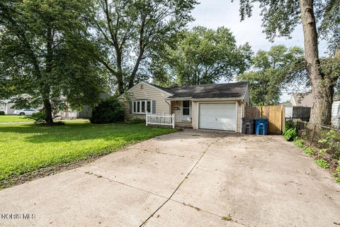 Tiny photo for 1750 Newport Avenue, Toledo, OH 43613 (MLS # 10012335)