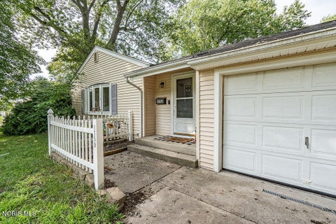 Tiny photo for 1750 Newport Avenue, Toledo, OH 43613 (MLS # 10012335)