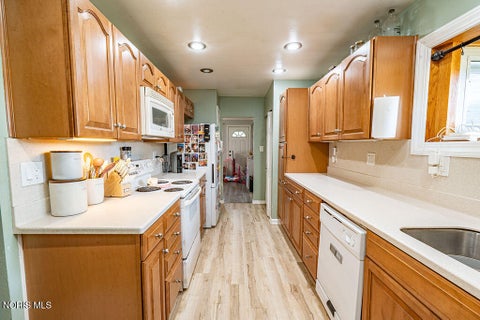 Tiny photo for 1750 Newport Avenue, Toledo, OH 43613 (MLS # 10012335)