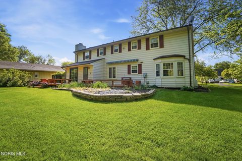 Tiny photo for 816 Oak Knoll Drive, Perrysburg, OH 43551 (MLS # 10007923)