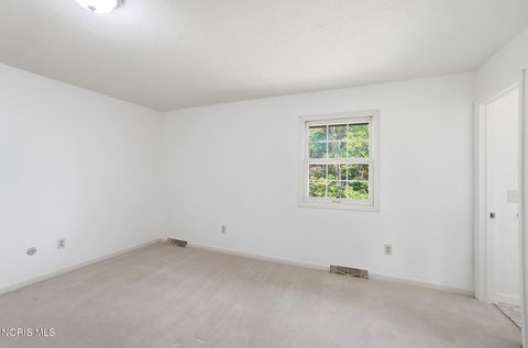Tiny photo for 816 Oak Knoll Drive, Perrysburg, OH 43551 (MLS # 10007923)